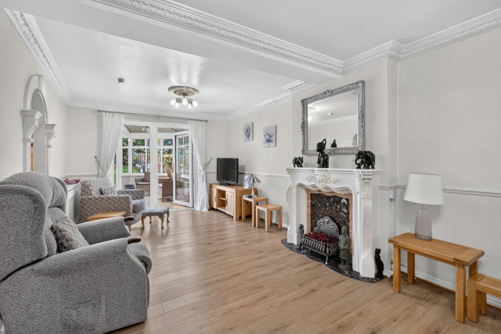 House in Castle Point, Benfleet - View 4