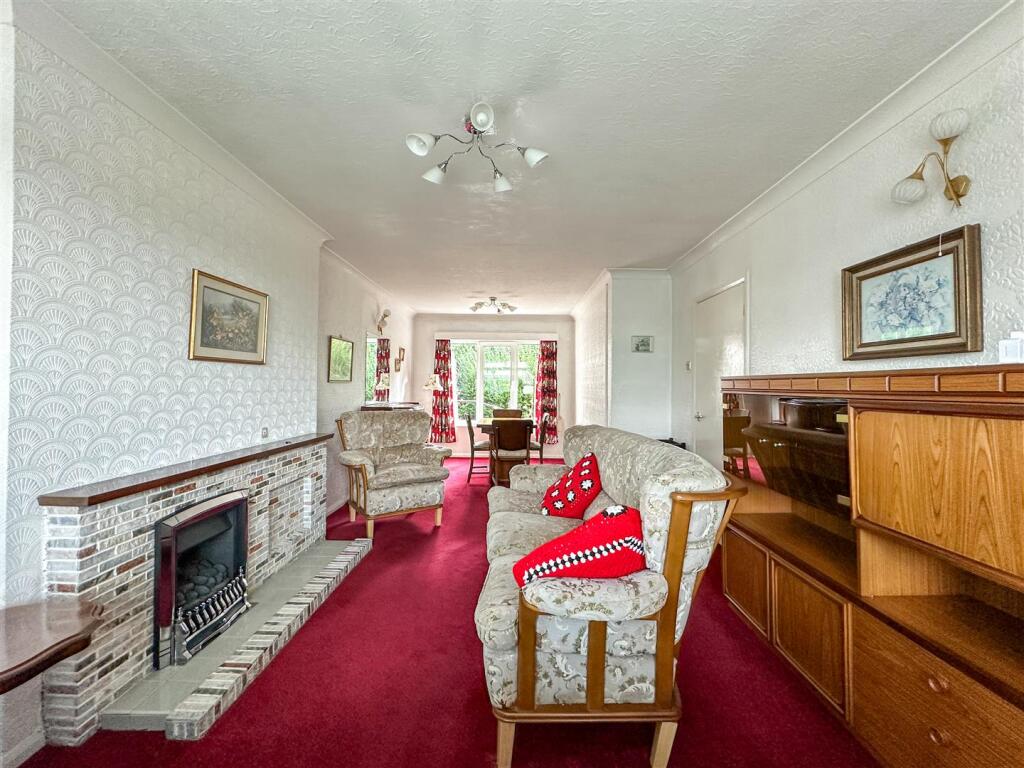 House in Stoke-on-Trent - View 4