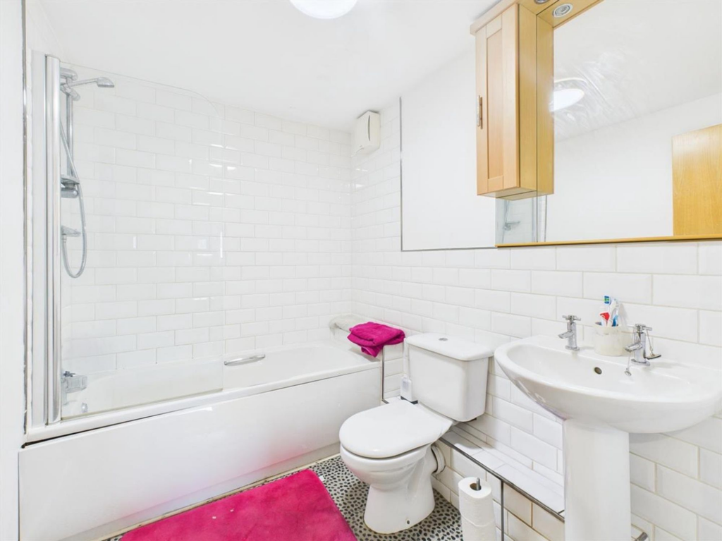 Apartment in Lancaster - View 4