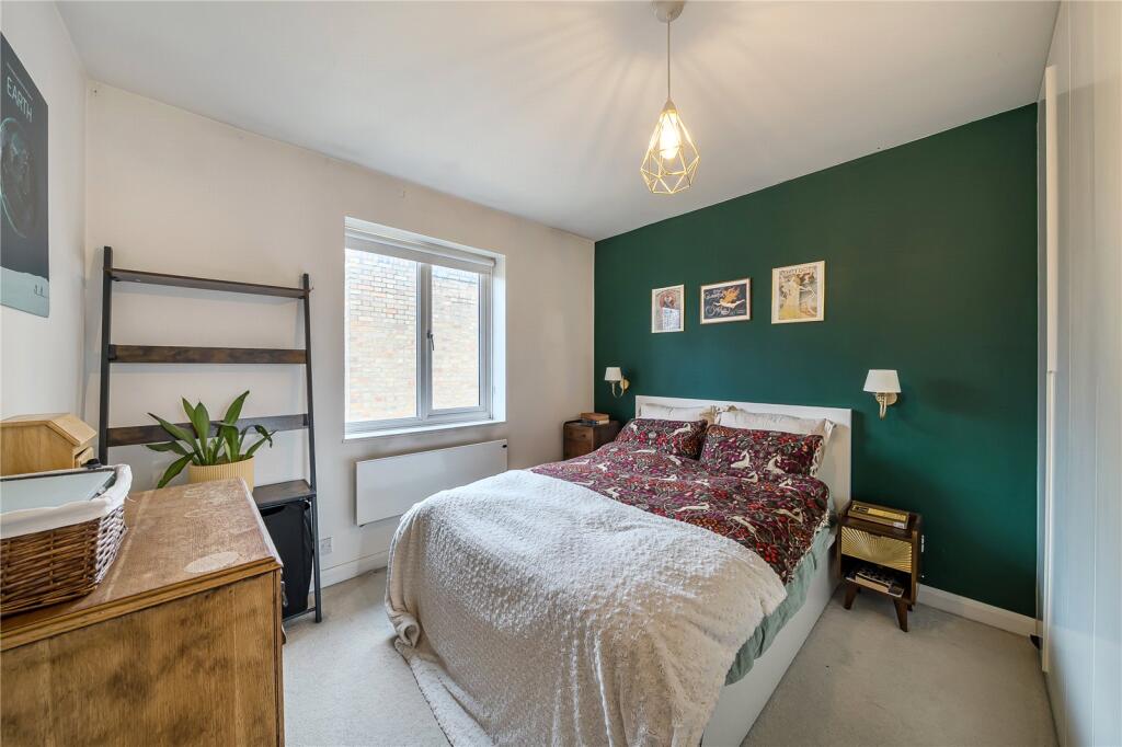 Yalding Road, London, SE16 photo 3
