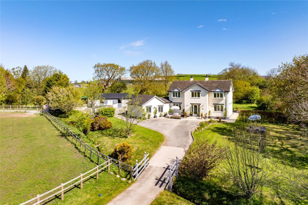 Strickens Lane, Barnacre, Forest Of Bowland, Lancashire, PR3 - View 5