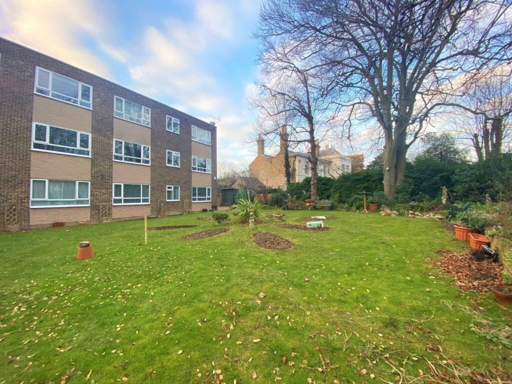 Apartment in Thanet, Upton, Broadstairs and St Peters - View 4