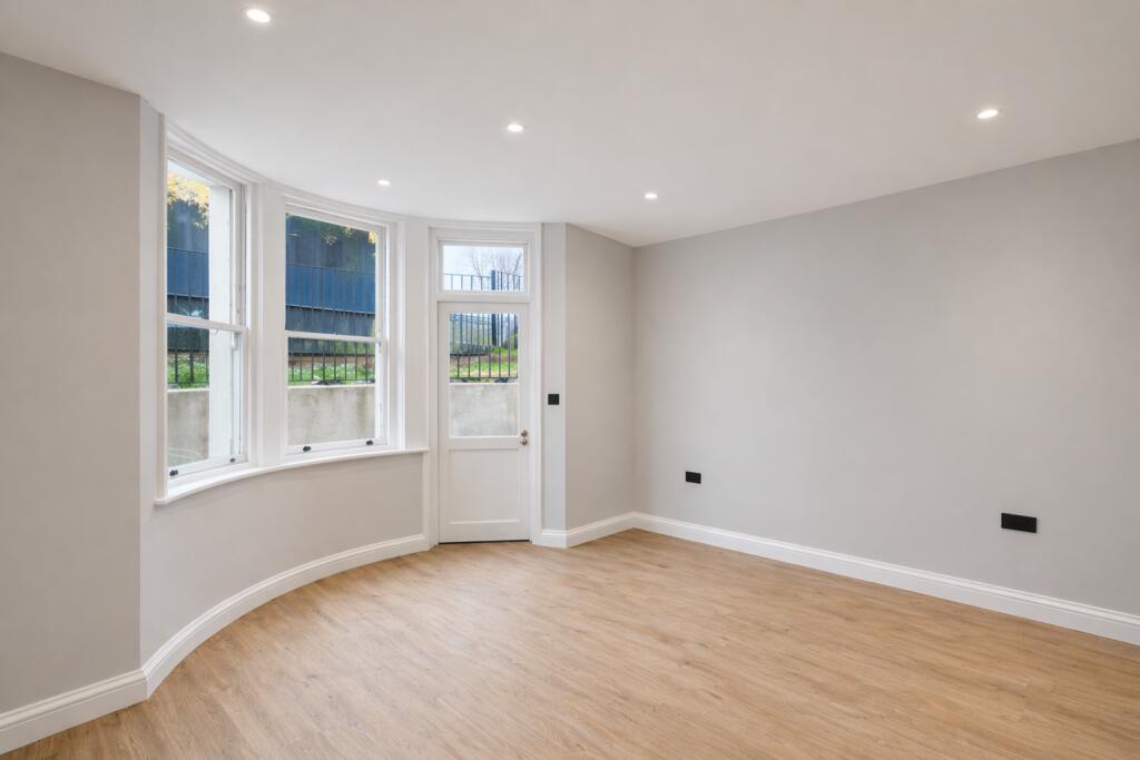 Main image of property: Montford House, 25 Queens Road, London, TW10 6JW