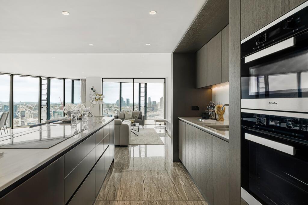 One Blackfriars, Blackfriars Road, Southwark, London, SE1, United Kingdom photo 3
