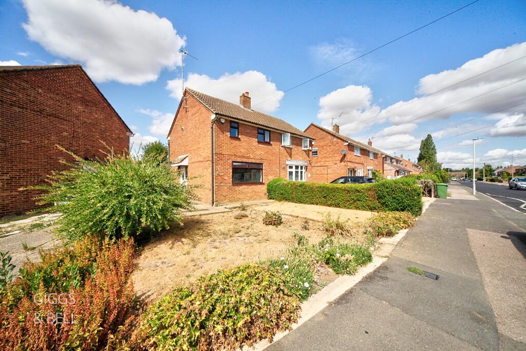 Main image of property: Chesford Road, Luton, Bedfordshire, LU2 8DT