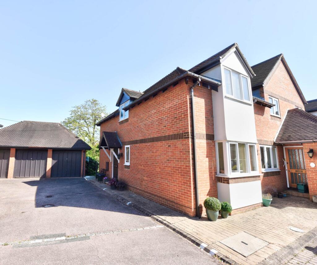 Main image of property: War Memorial Place, Henley-On-Thames