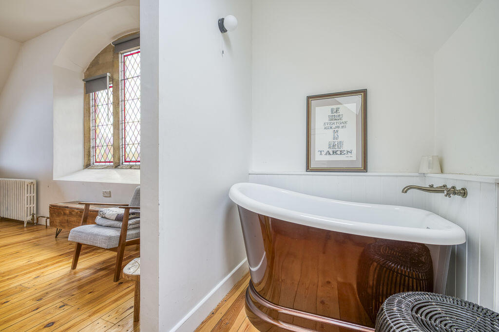 Additional image 32 of Unique 6 bedroom detached property on Bruton High Street