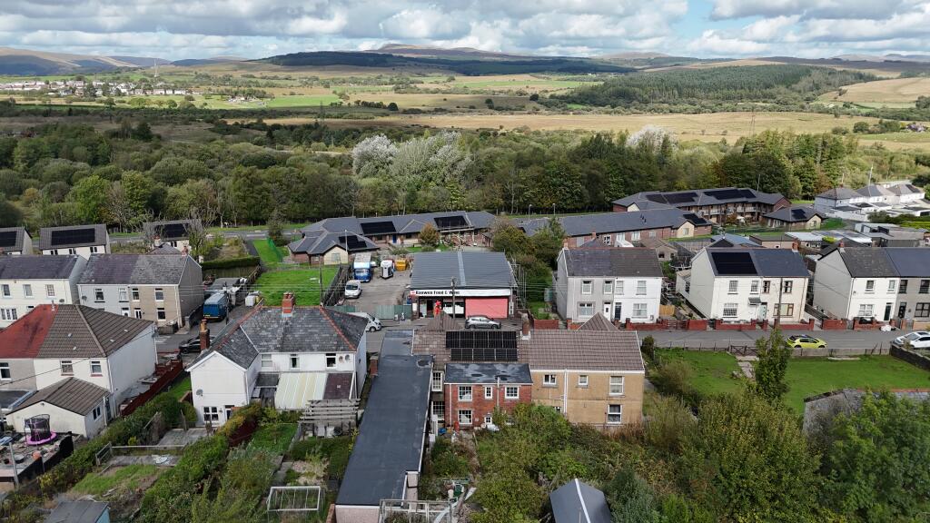 House in Onllwyn, Neath Port Talbot - View 4