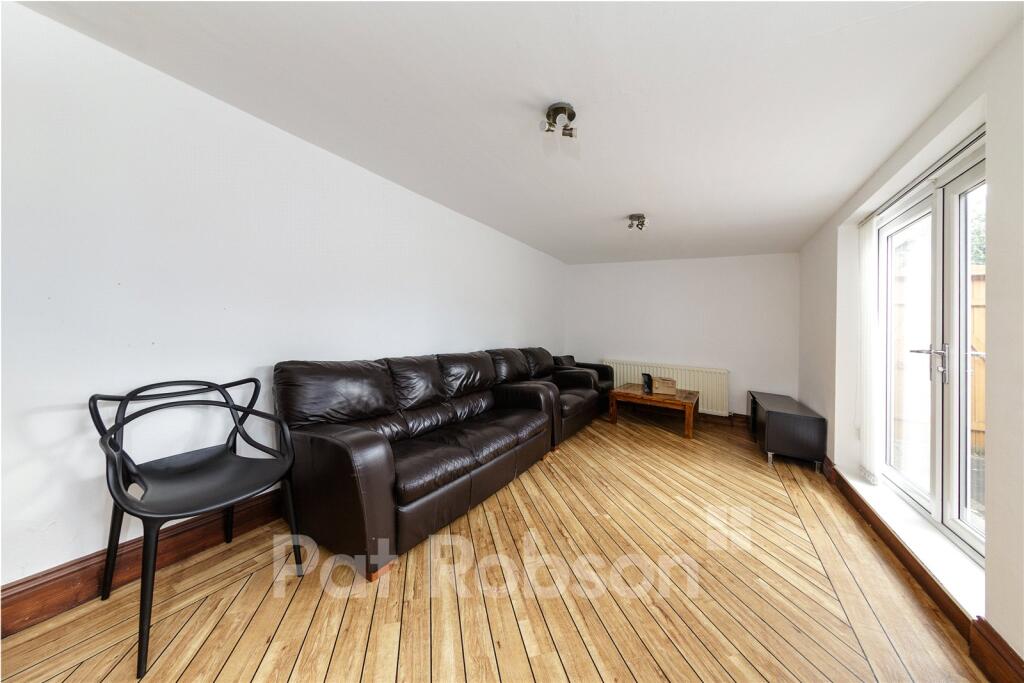 House in Newcastle upon Tyne - View 4