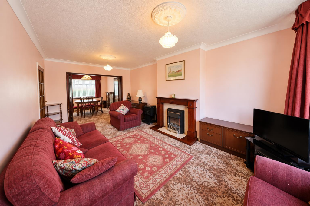 House in Hull, Avenues - More