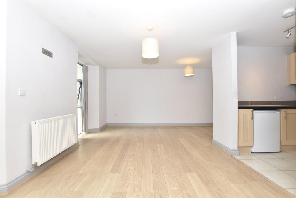 Apartment in Bath - More