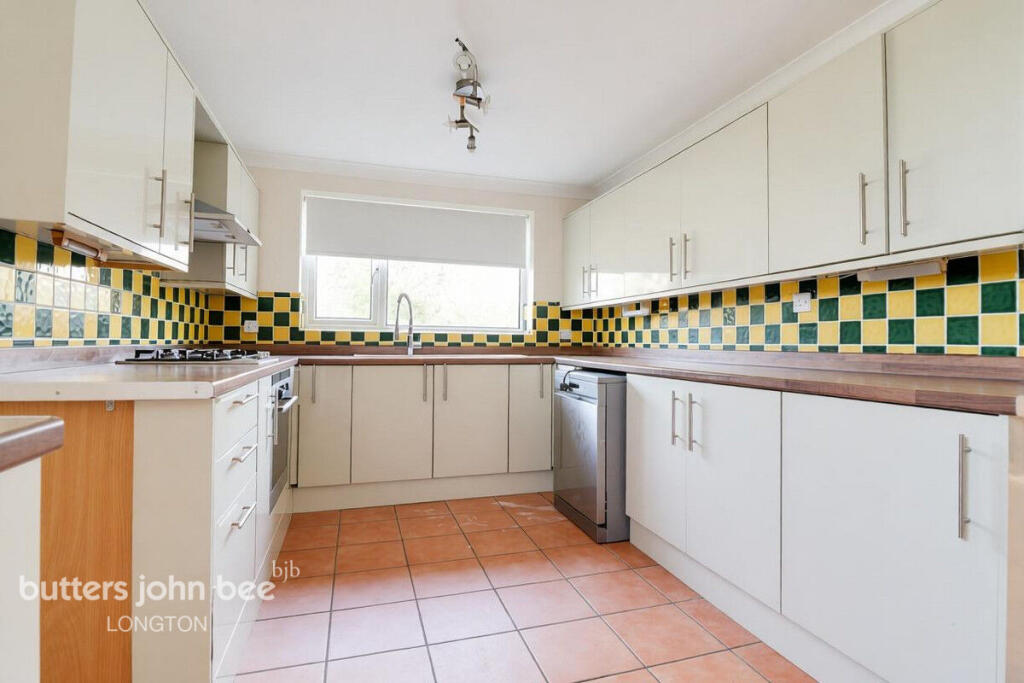 House in Stoke-on-Trent - More