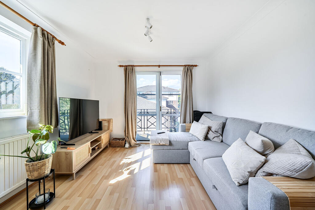 Apartment in London - View 2