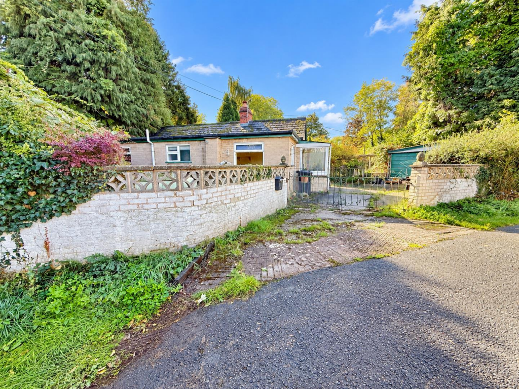 1-bed detached on Brockmoor Lane, Gorsley, Ross-On-Wye, £350,000