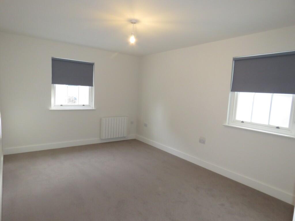 Adelaide Road, Andover, Hampshire, SP10 photo 4