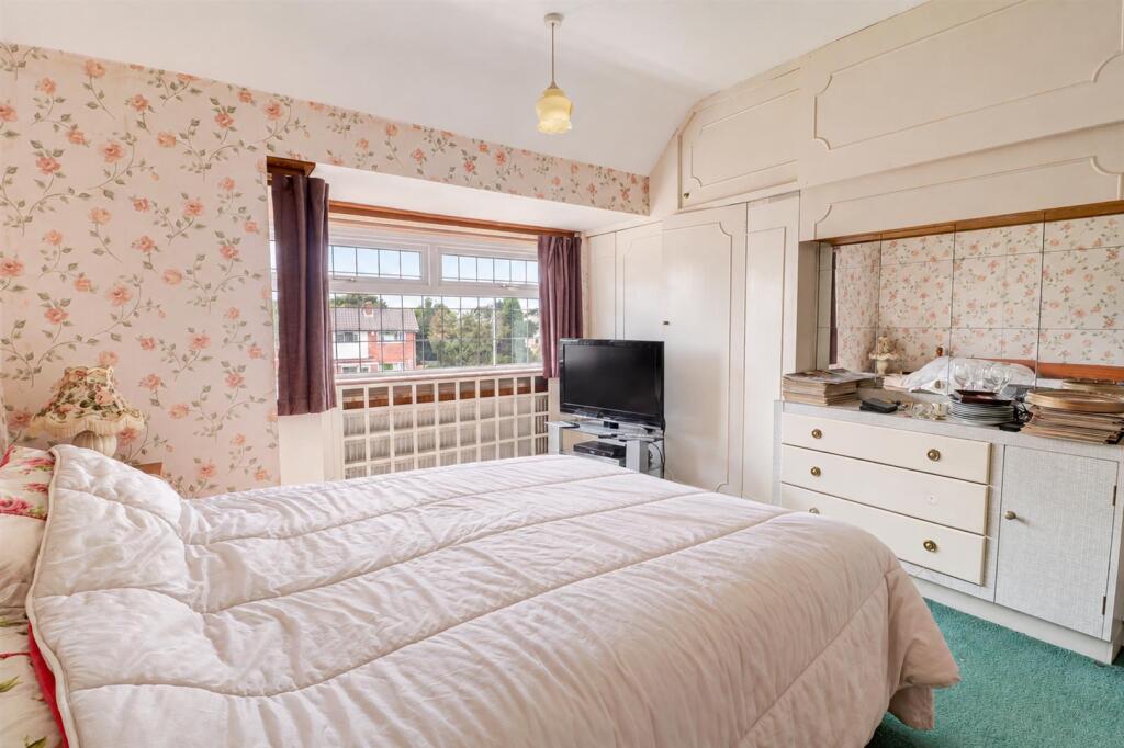 House in Walsall, West Midlands - View 5