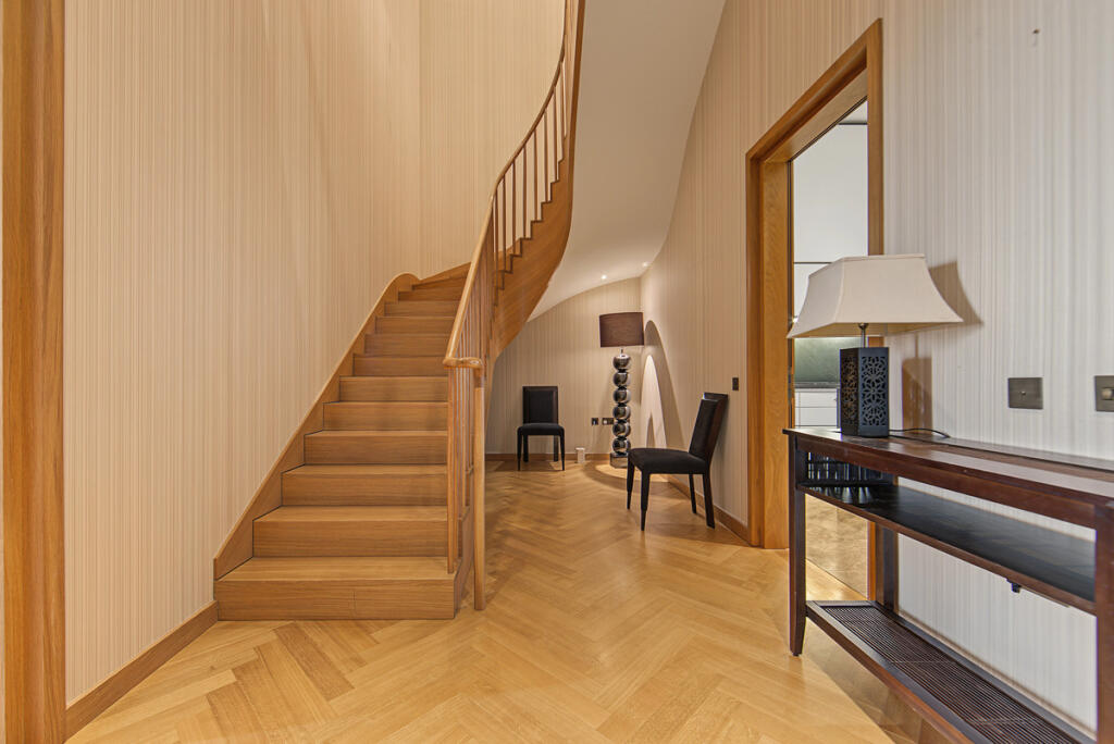 Apartment in London - More