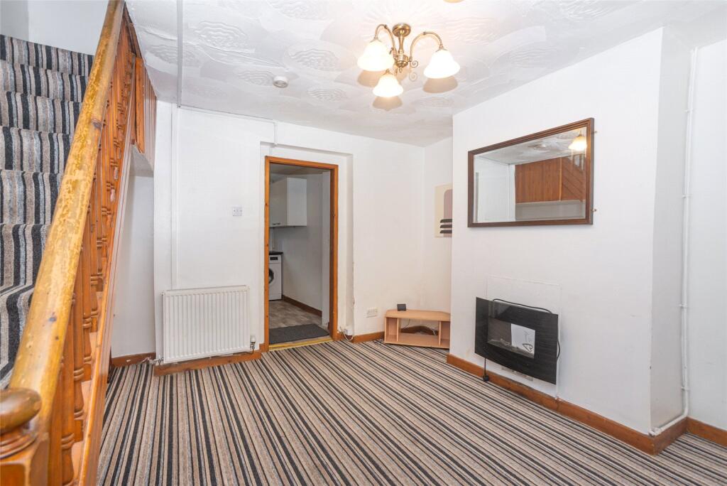 Caernarfon Road, Bangor, Gwynedd, LL57 photo 2