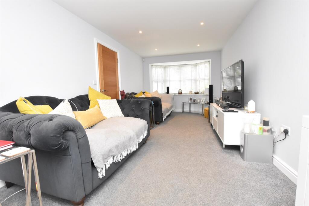 House in Walsall, Old Town, Heath End - More