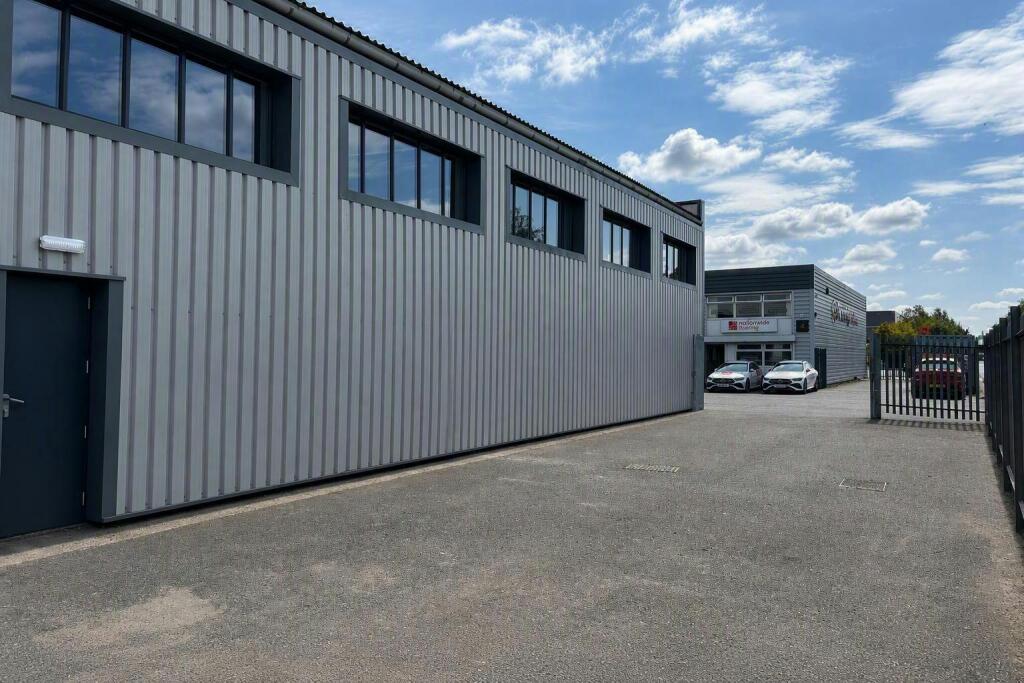 3 Guinness yard.jpg
