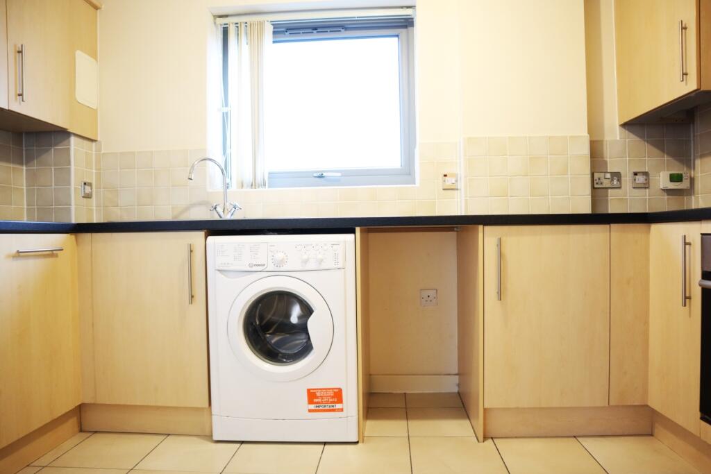 Apartment in Milton Keynes - View 5