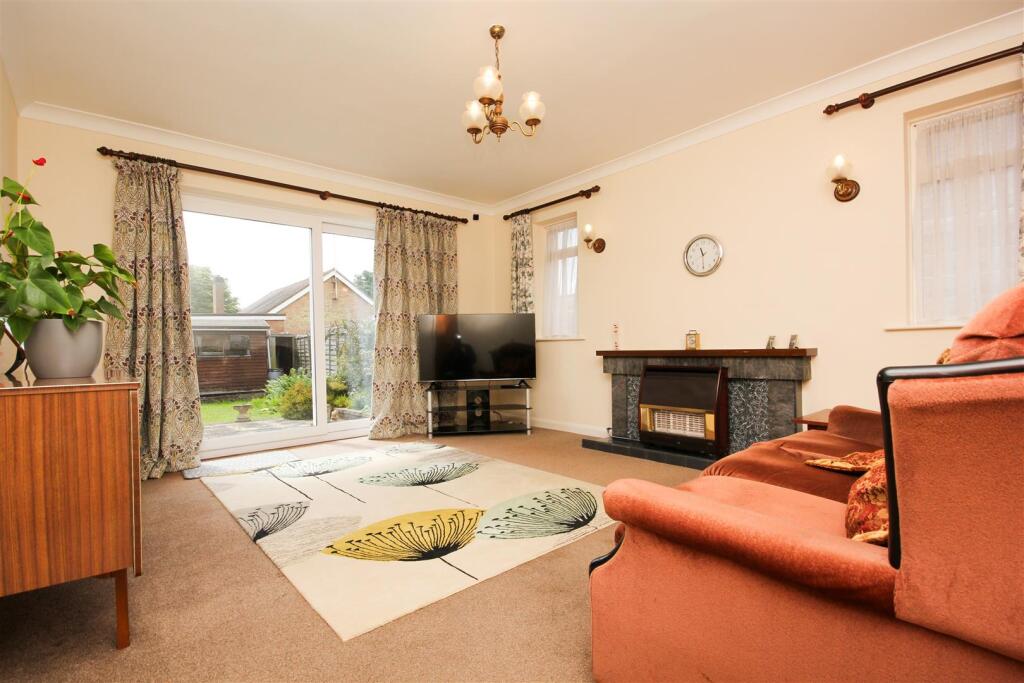 House in Rushden, North Northamptonshire - View 3