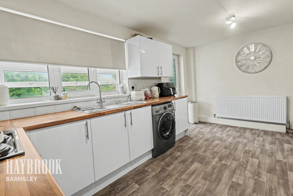 Grange Road, Royston photo 4