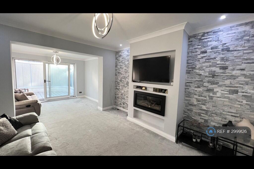 House in Blackburn, Lammack - View 2