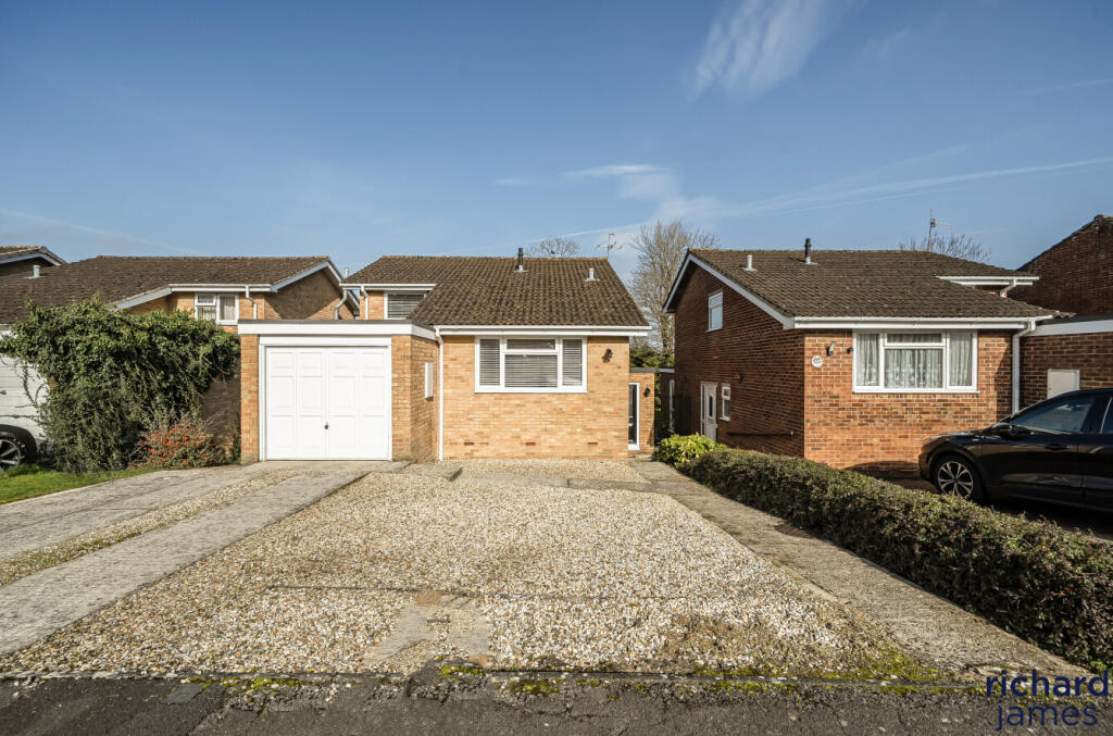 4-bed detached on Helmsdale, Haydon Wick, Swindon, SN25, £400,000