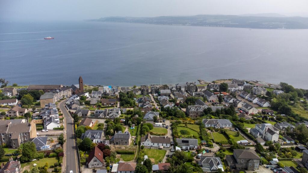 Hillside, 1-3 Greenbank Lane, Kirn, Dunoon, Argyll and Bute, PA23 8LJ photo 3