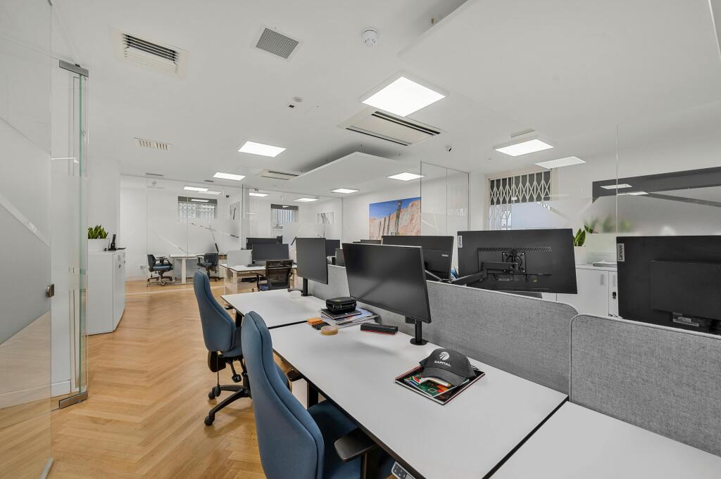 office10.jpg