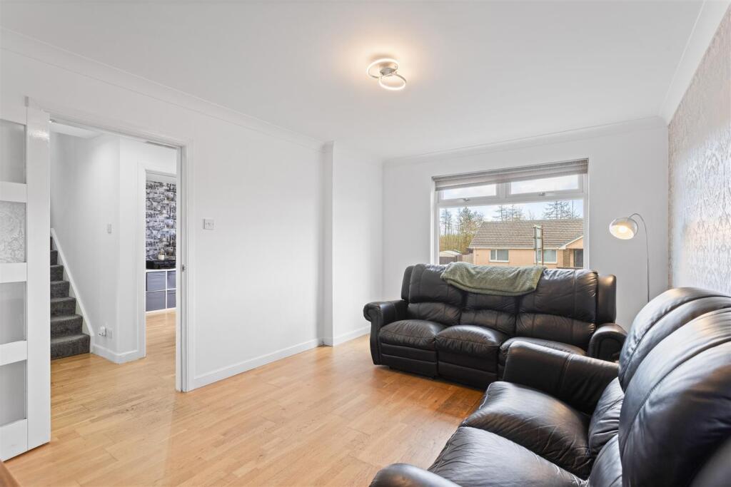 House in Longridge, West Lothian - More