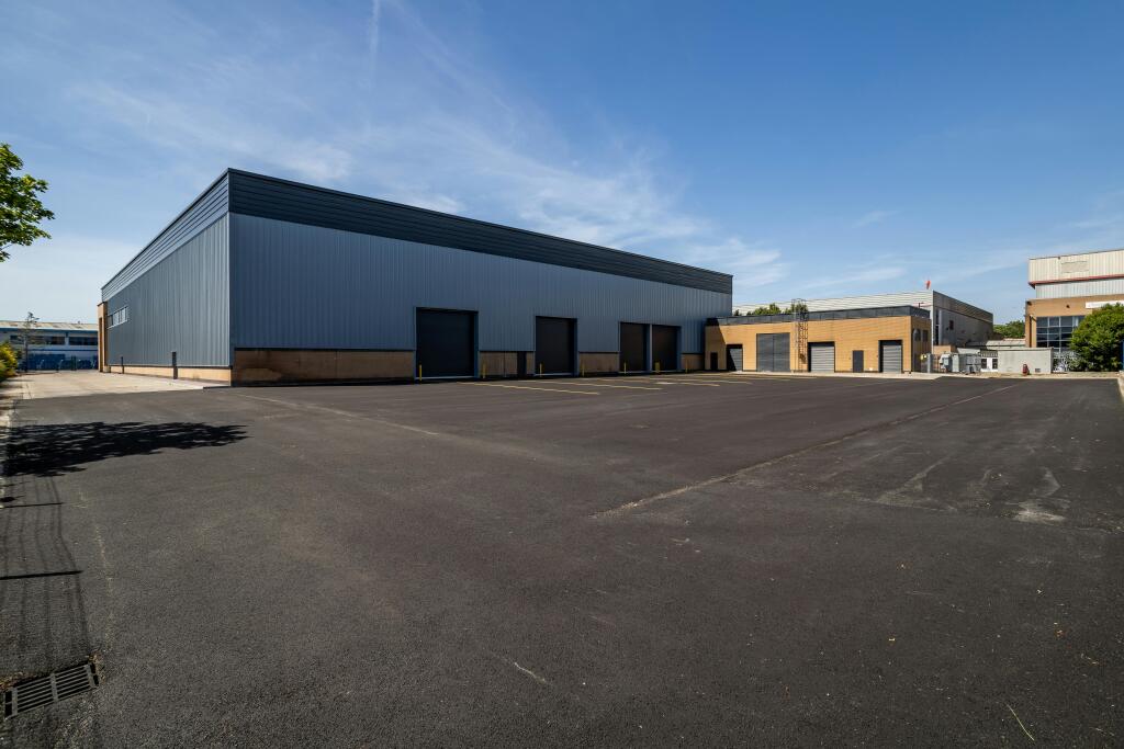 Unit E Dean Way - Great Western Ind Est-45.jpg