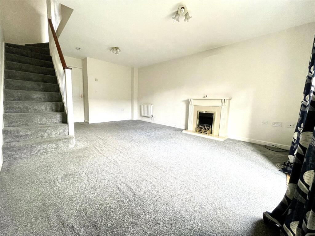 House in Lincoln - View 2