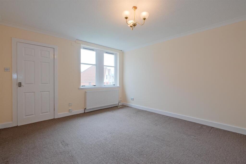 House in Glasgow, South Lanarkshire - View 2