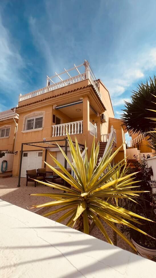 Main image of property: Valencia, Alicante, Villamartin