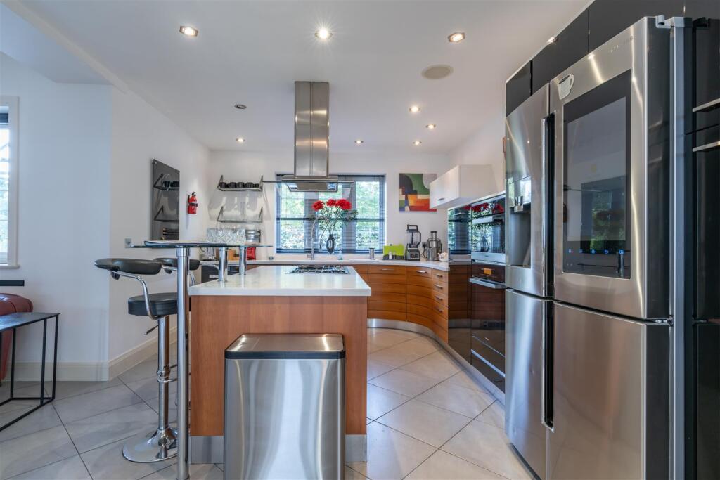 Sandbourne Road, Alum Chine photo 5