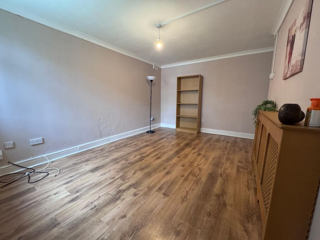Apartment in Coventry, Walsgrave - View 3