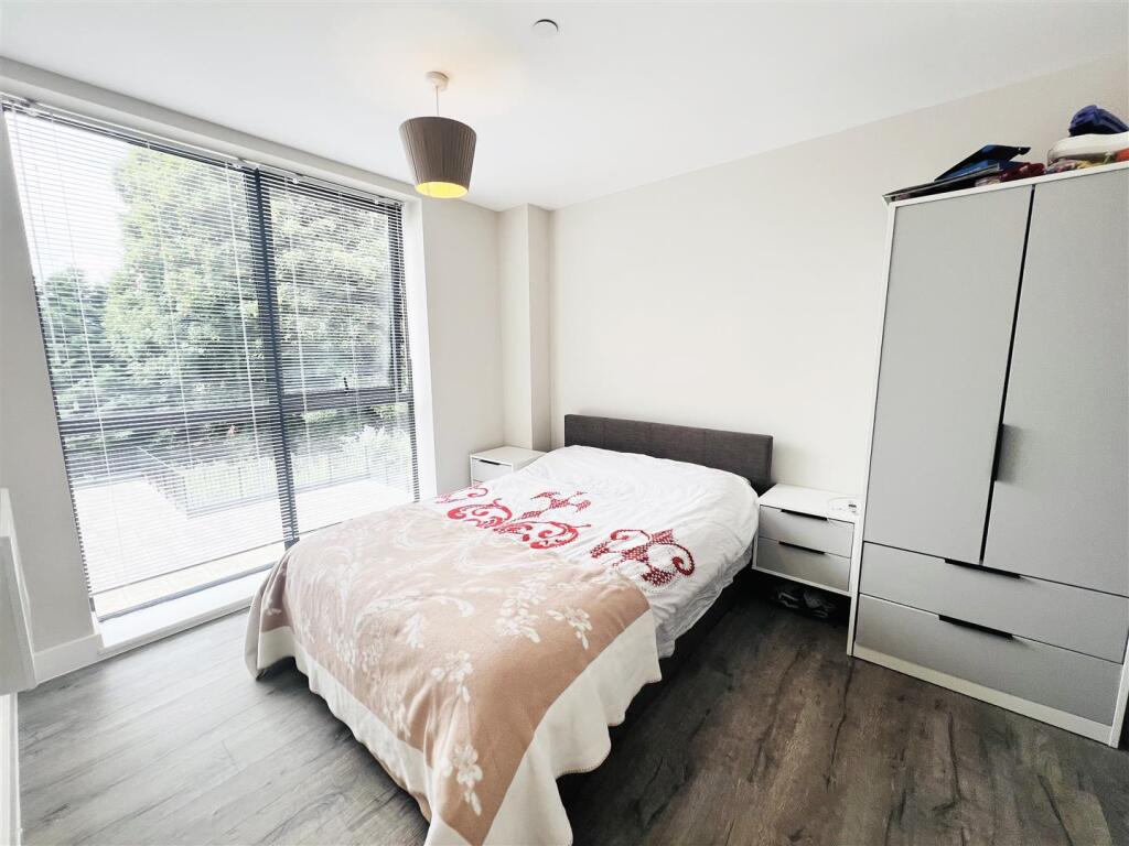 Apartment in Leeds - View 5