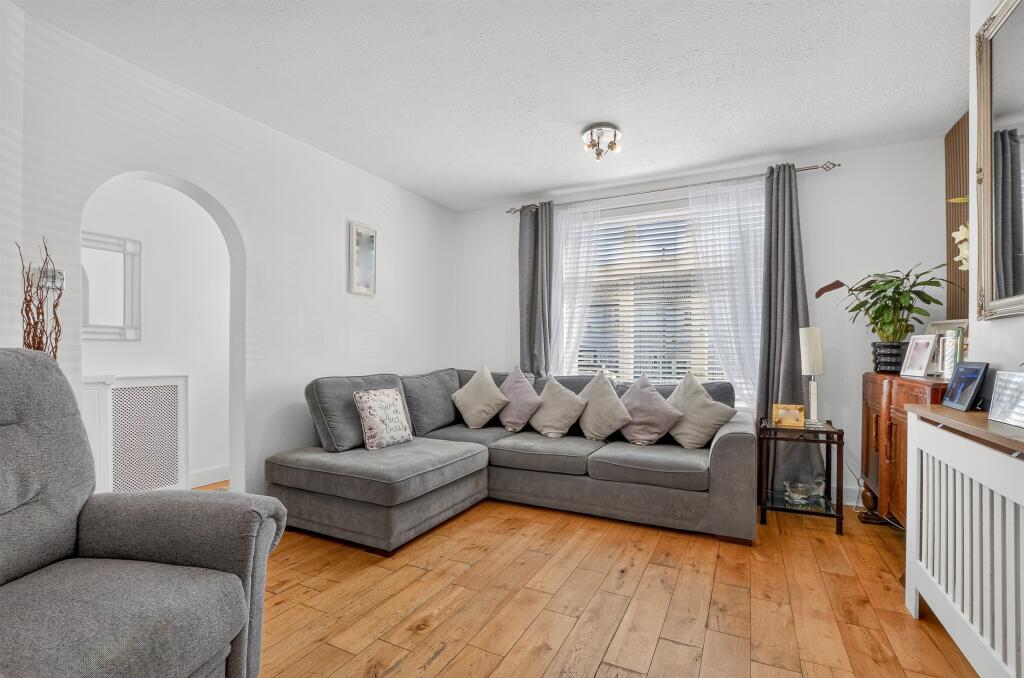 House in London - View 3