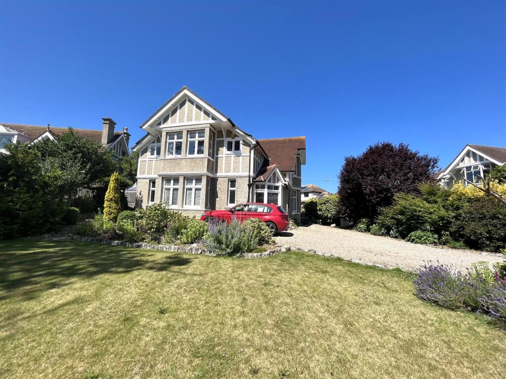 Main image of property: Edgcumbe Avenue, Newquay