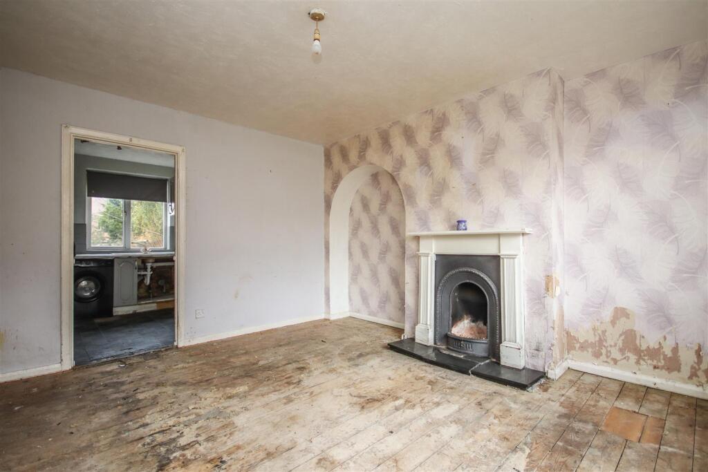 House in Rushden, North Northamptonshire - View 2