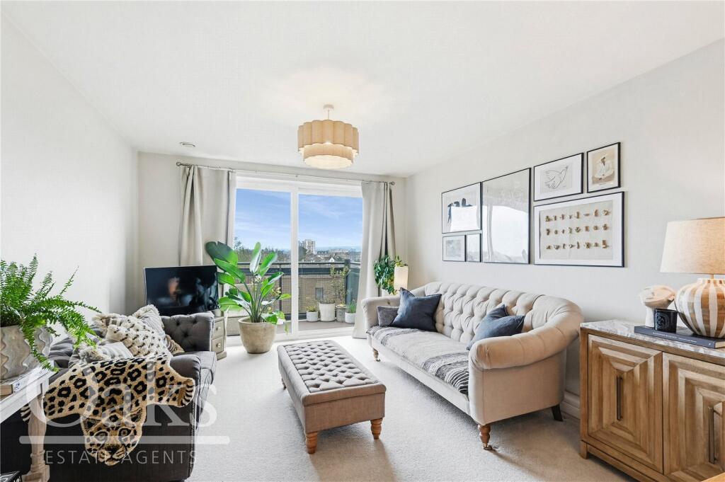 Main image of property: Whitehorse Road, East Croydon