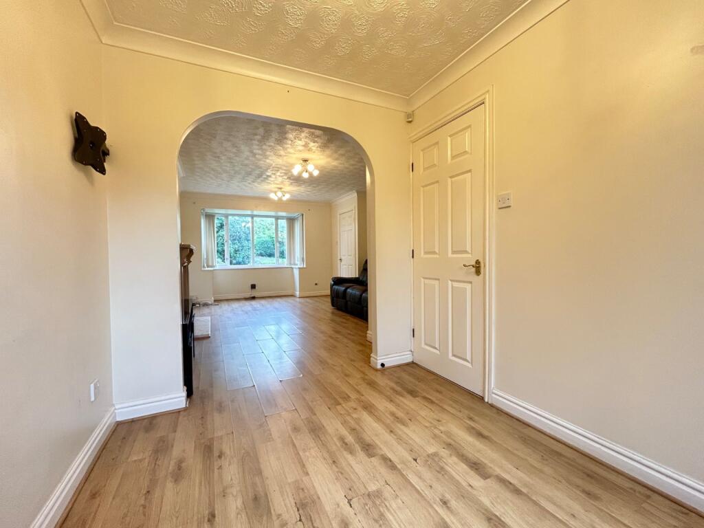 House in Leeds, West Yorkshire - View 3