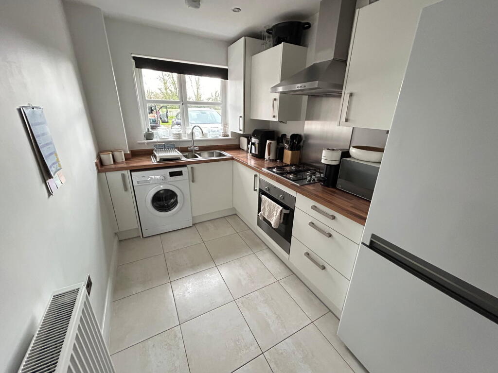 Llys Wynne, Llandudno Junction, LL31 9HD photo 4