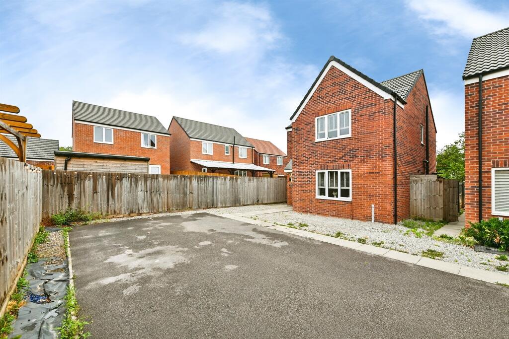 House in Ashfield, Hucknall - View 2