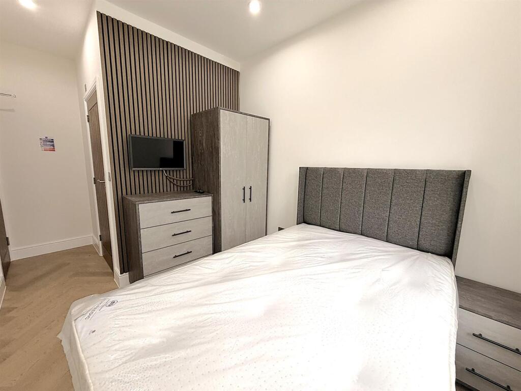 House in Southend-on-Sea - View 3