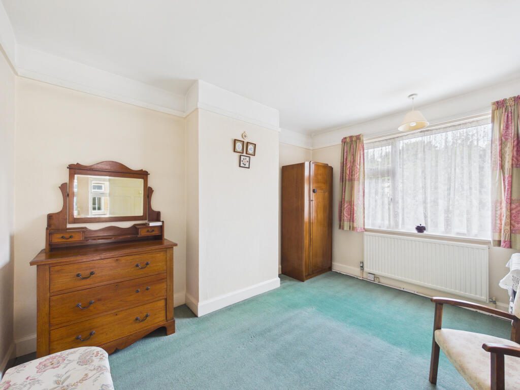 House in Hemel Hempstead - More