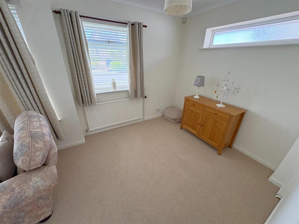 Ravenhead Drive, Bristol - View 5
