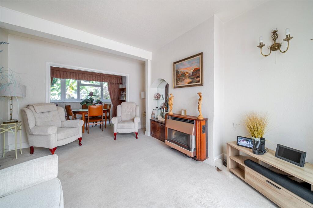 House in Orpington, Poverest, St Mary Cray - View 4